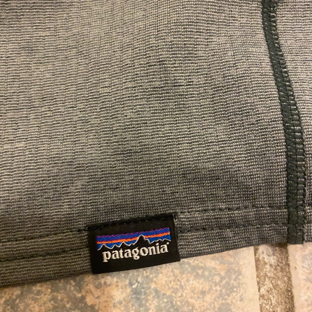 Patagonia long sleeve capilene shirt